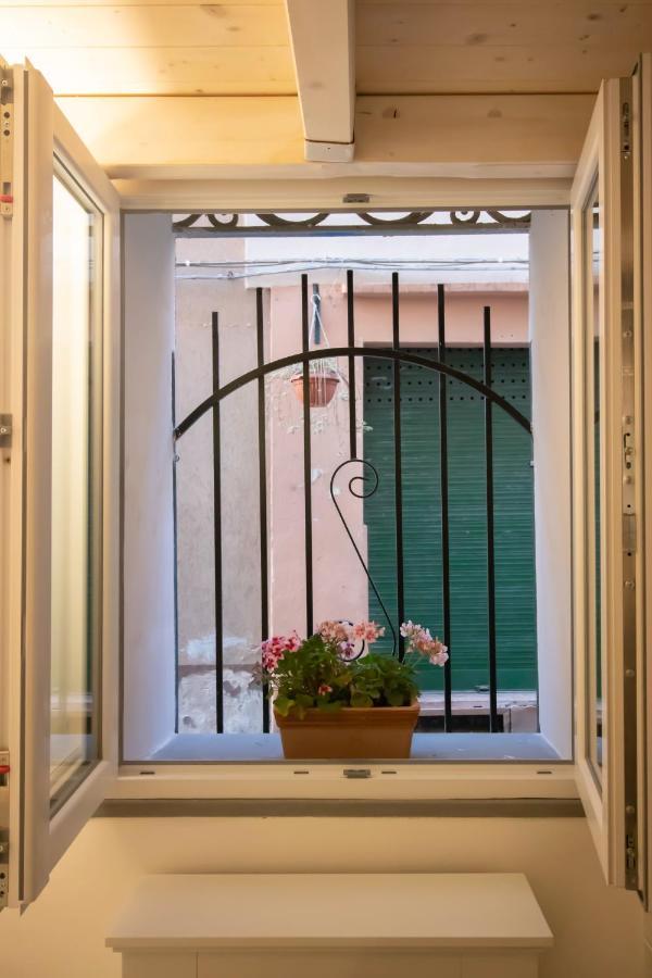 La Casetta Del Pangolino Sassari Exterior photo